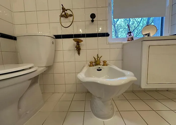 Honor Extravagance Linz